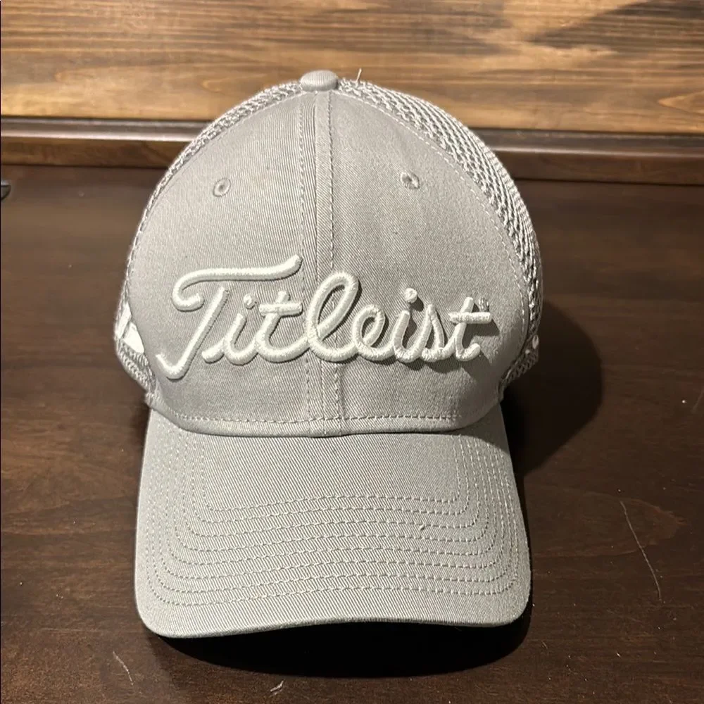 Titleist Golf Tour Issue Sport Gray Mesh Baseball Hat Cap Size Small - Medium